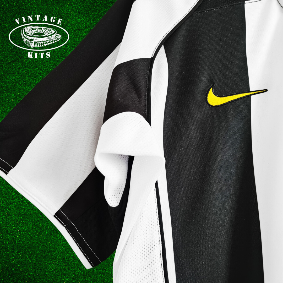 Juventus 04/05 Home Kit