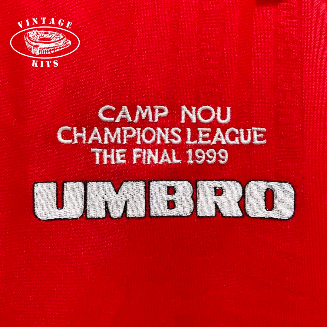 Manchester United 99/00 Home Kit