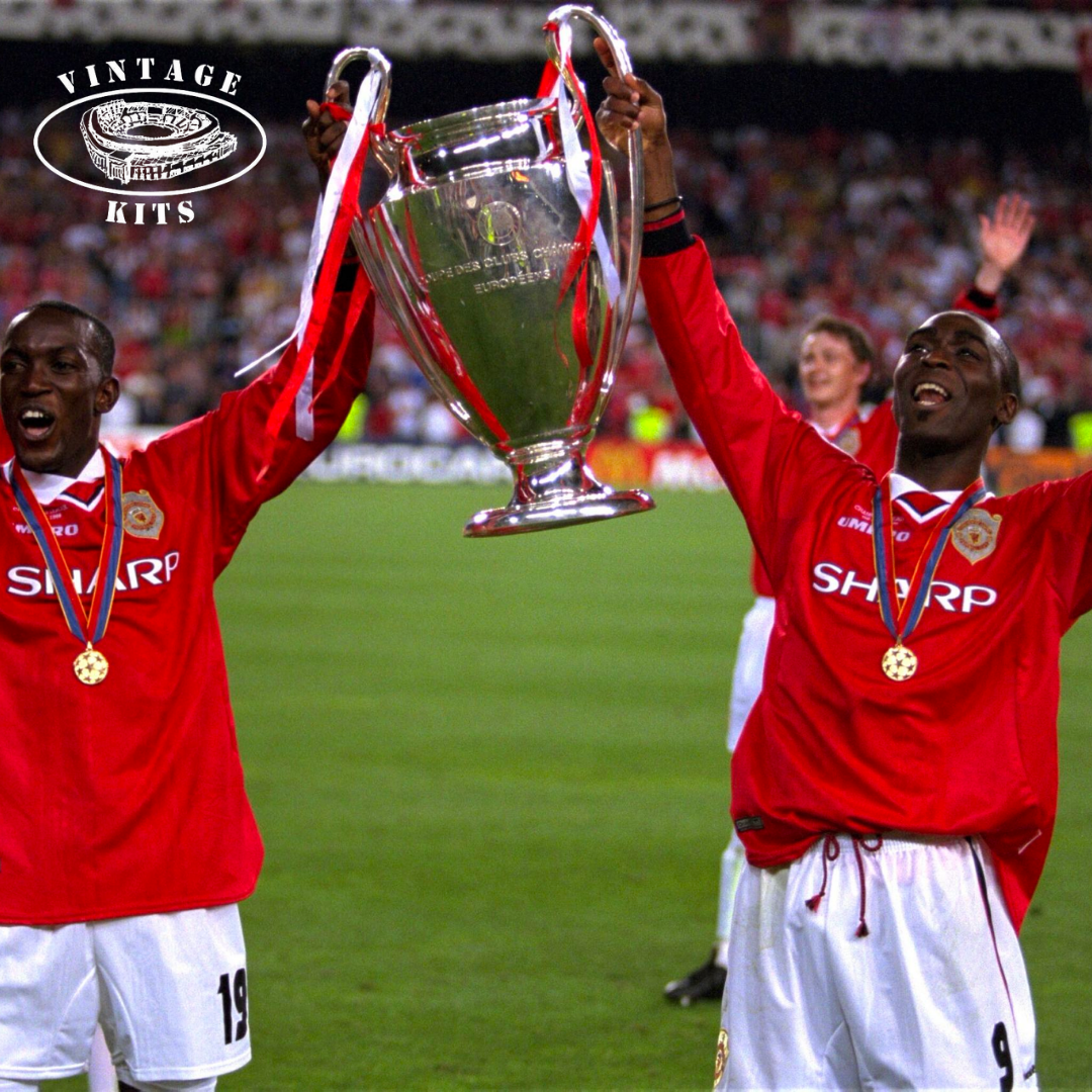 Manchester United 99/00 Home Kit