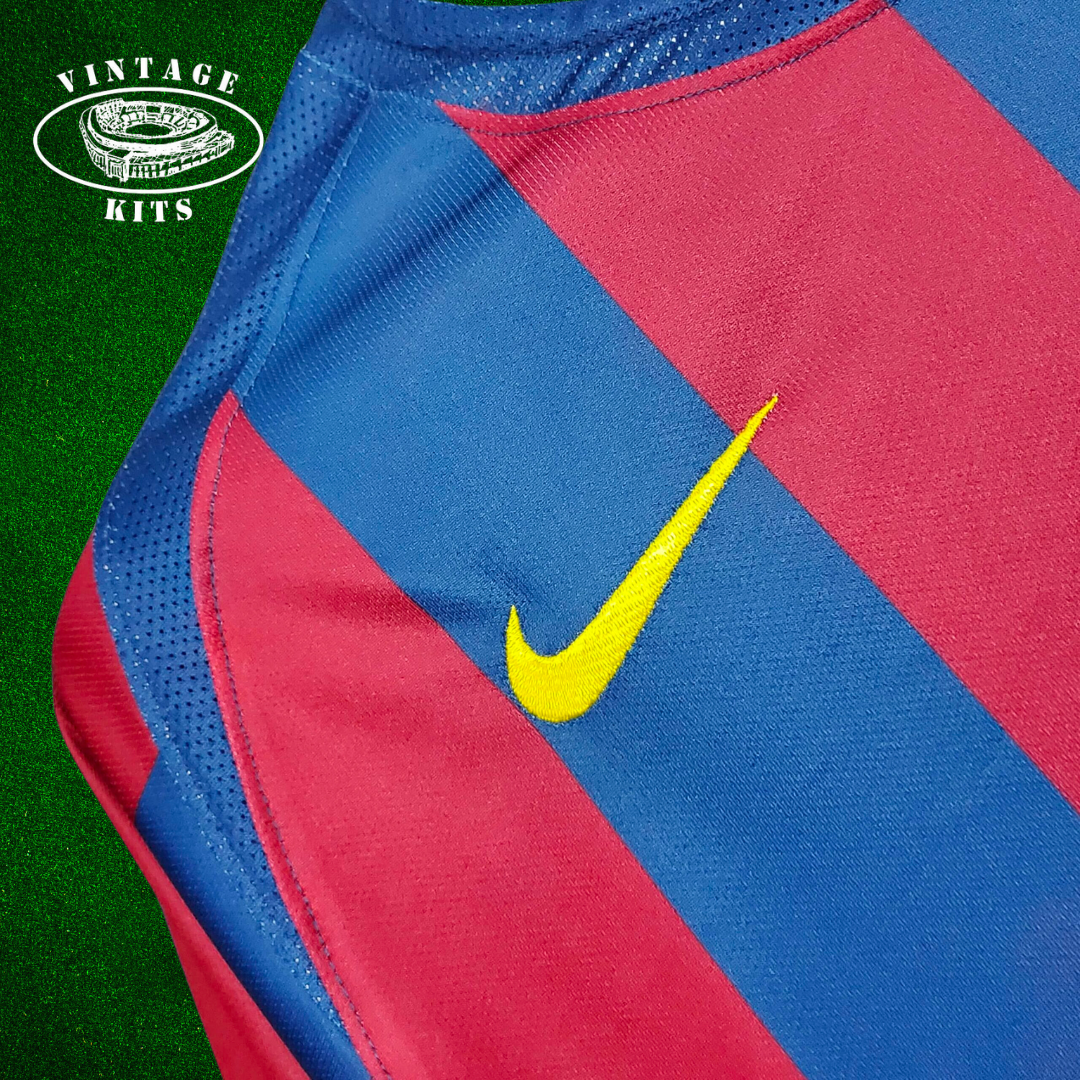 Barcelona 05/06 Home Kit