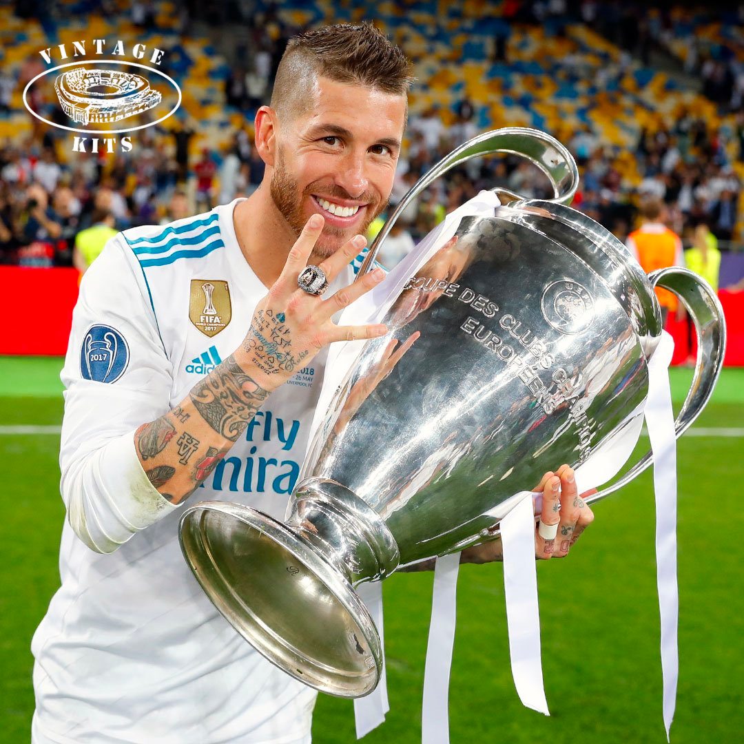 Real Madrid 17/18 Home Kit (Long Sleeve)