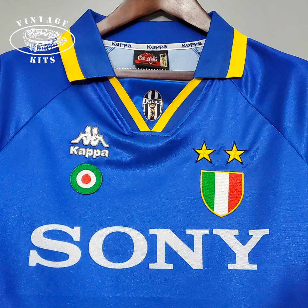 Juventus 96/97 Away Kit