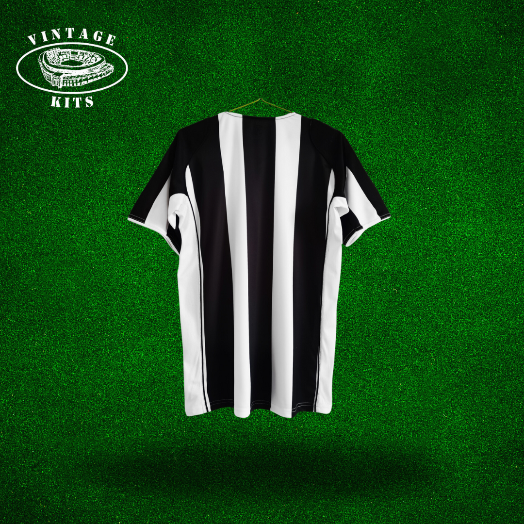 Juventus 04/05 Home Kit