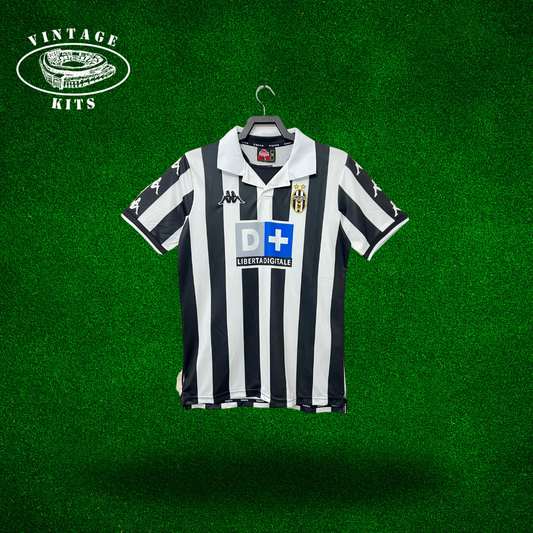 Juventus 99/00 Home Kit