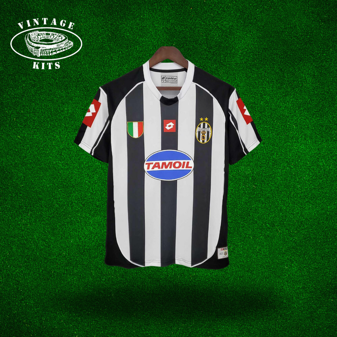 Juventus 02/03 Home Kit