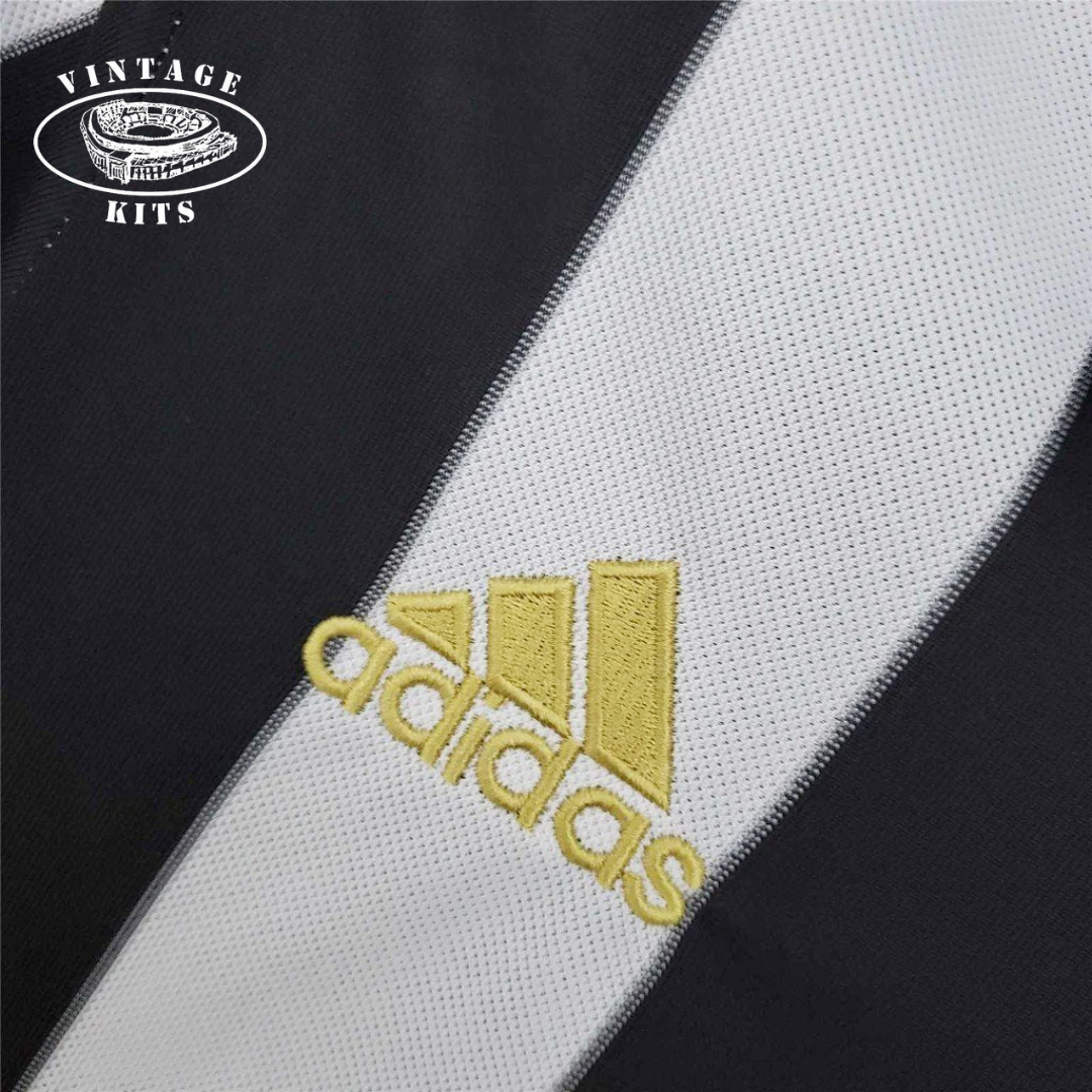 Juventus 17/18 Home Kit