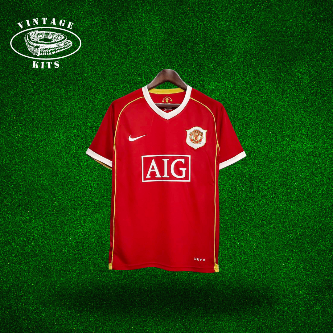 Manchester United 06/07 Home Kit