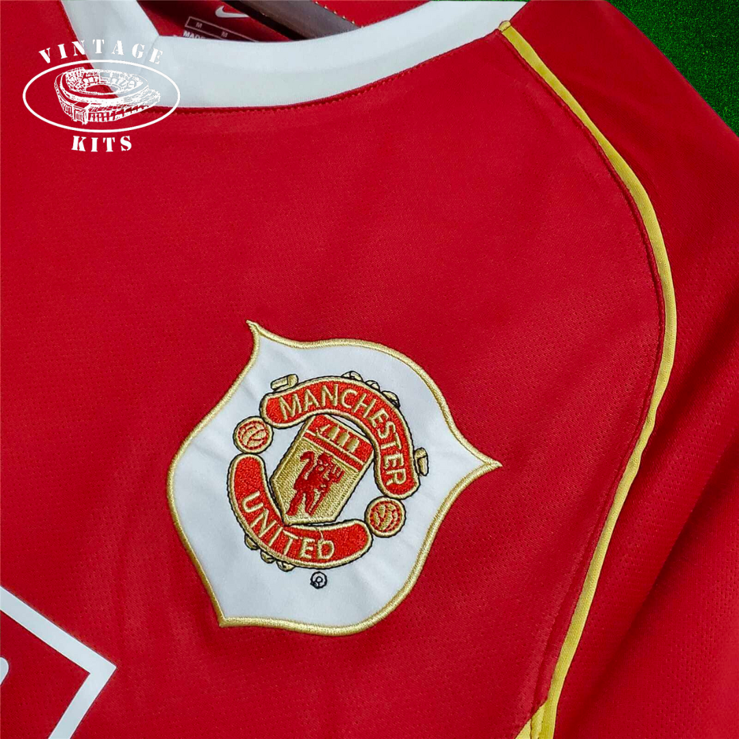 Manchester United 06/07 Home Kit