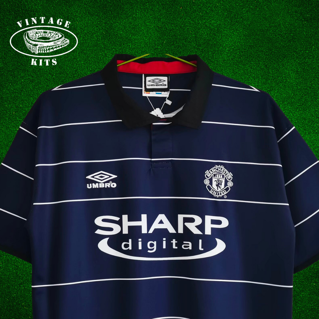 Manchester United 99/00 Away Kit